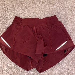 Lululemon Hotty Hot II shorts